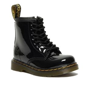 Dr. Martens Toddler 1460 Patent Leather Lace Up Boots in Black Patent Lamper